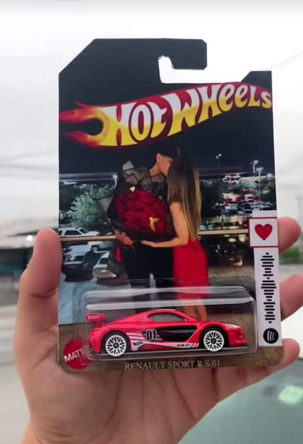 Hot wheels con blister personalizado