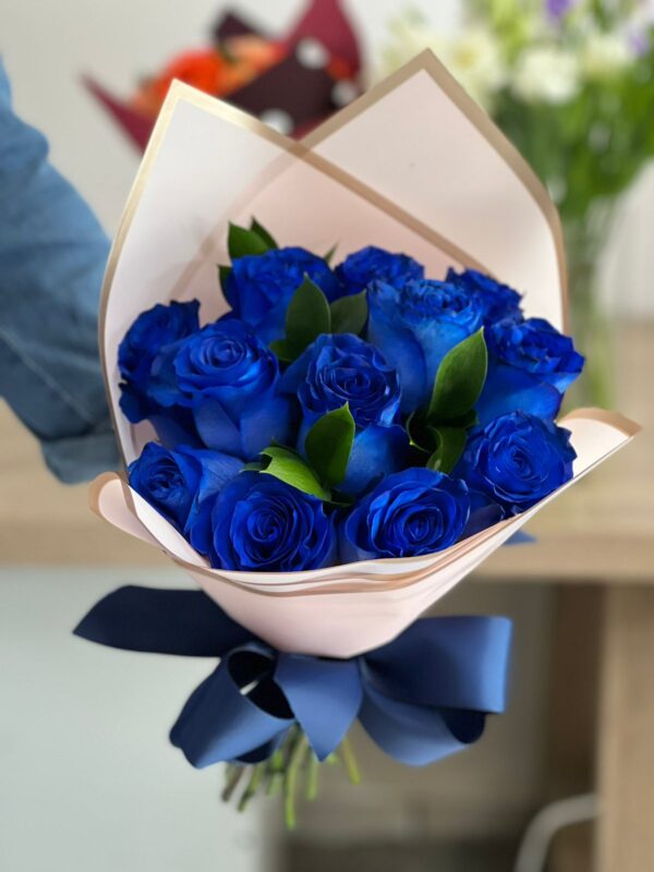 Ramo de rosas azules